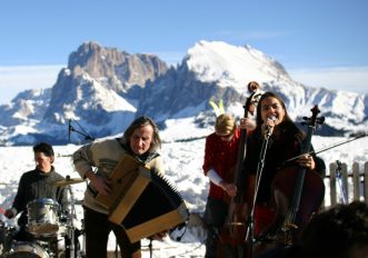 Swing On Snow, musica ad alta quota