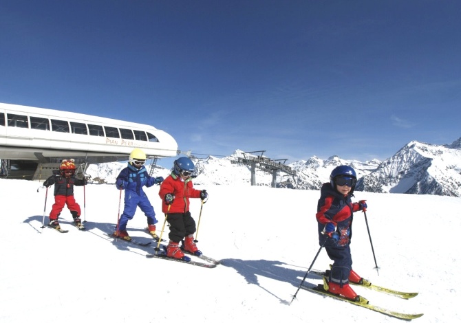 Valle d'Aosta Piste Sci Bambini Valle d'Aosta Piste Sci Bambini