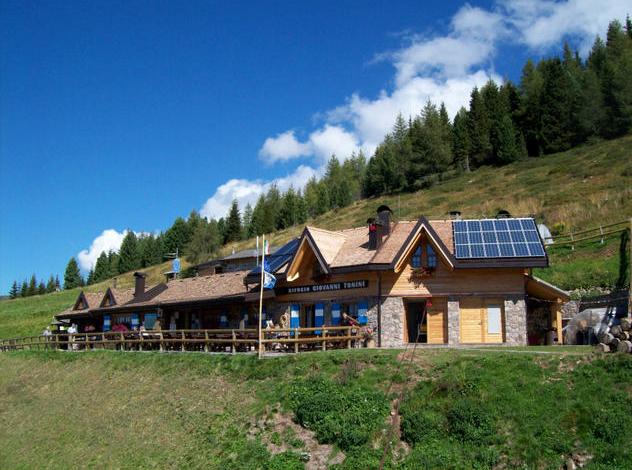 rifugi del Trentino poco conosciuti Rifugio Tonini rifugi del Trentino poco conosciuti