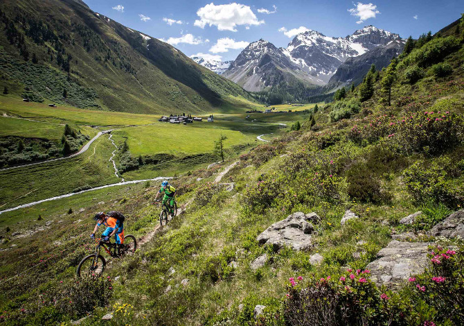 In MTB nel Canton Grigioni in Svizzera