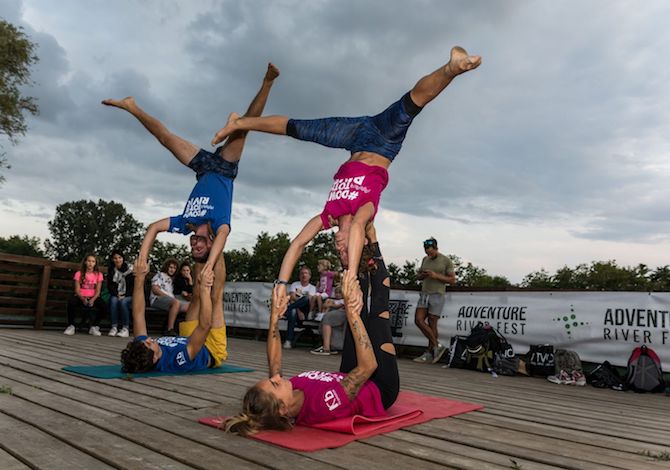 adventure-river-fest-acroyoga