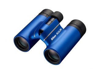 Binocolo Nikon ACULON T02: leggero, compatto, di stile