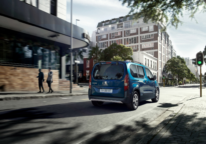 nuovo Peugeot e-Rifter