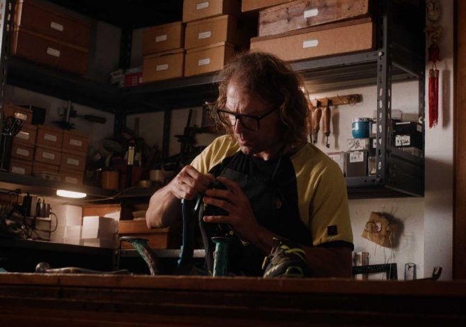 Risuolare le scarpe Vibram Repair If You Care (1)