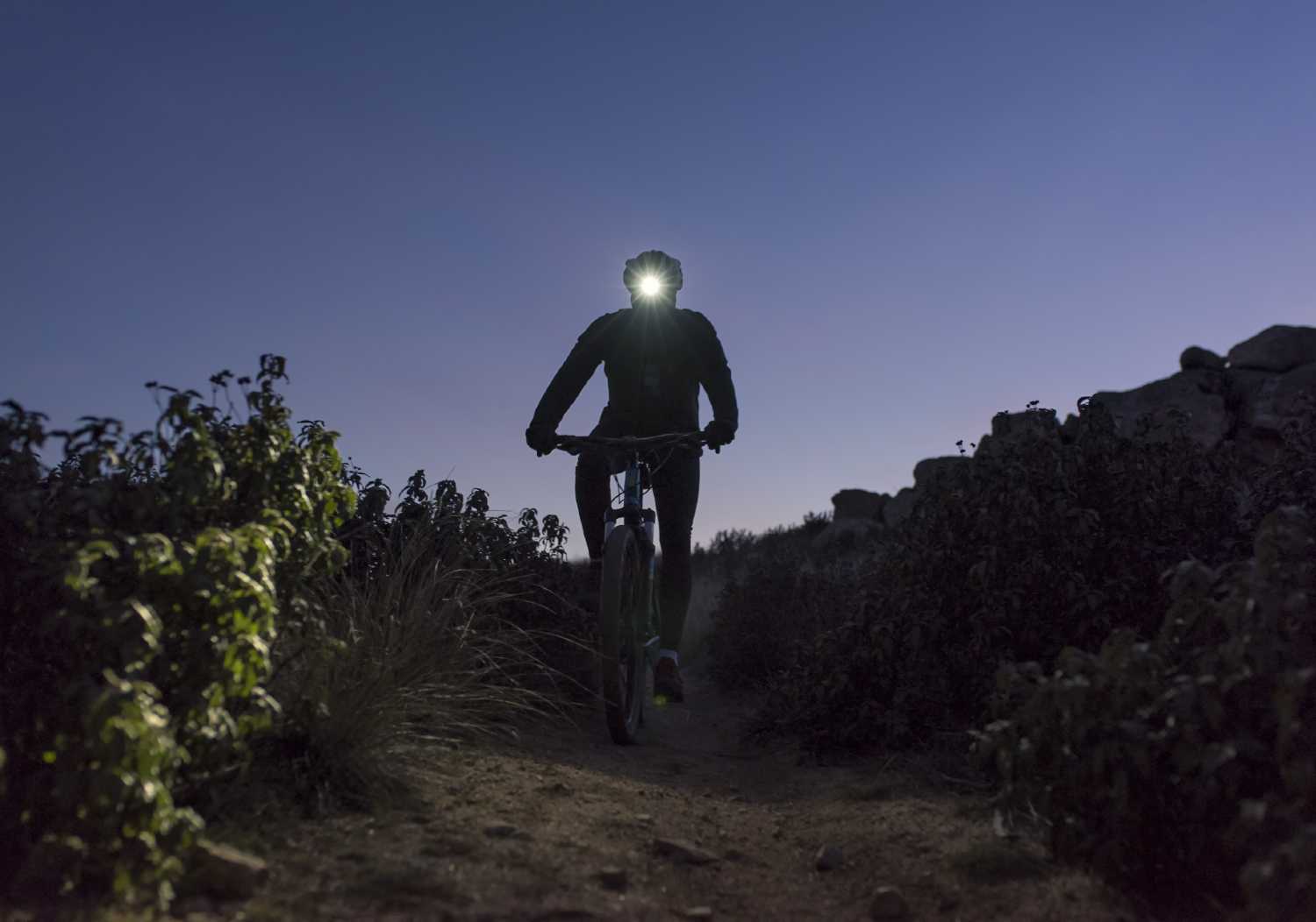 ciclismo-buio-inverno ciclismo-buio-inverno