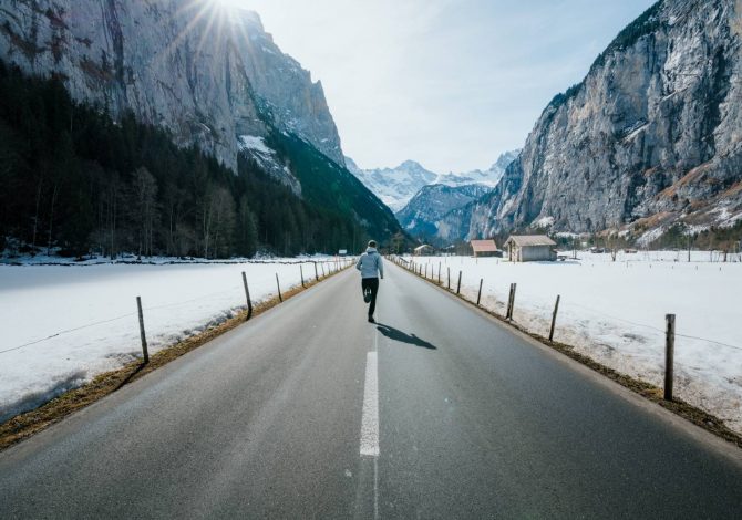 Perché dovresti correre col freddo (e sbagli a non farlo)