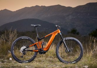 nuova e-MTB Giant Trance X E+