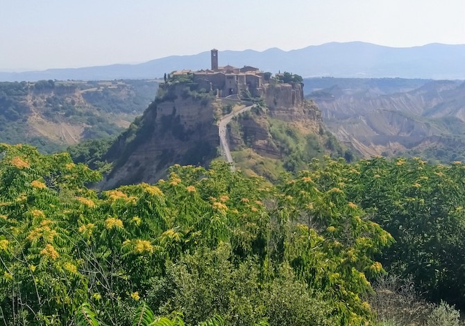 pasqua-cammini-italia-la-via-francigena-in-tuscia pasqua-cammini-italia-la-via-francigena-in-tuscia