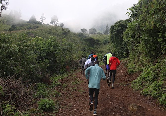 viaggio-kenya-camioni-corsa