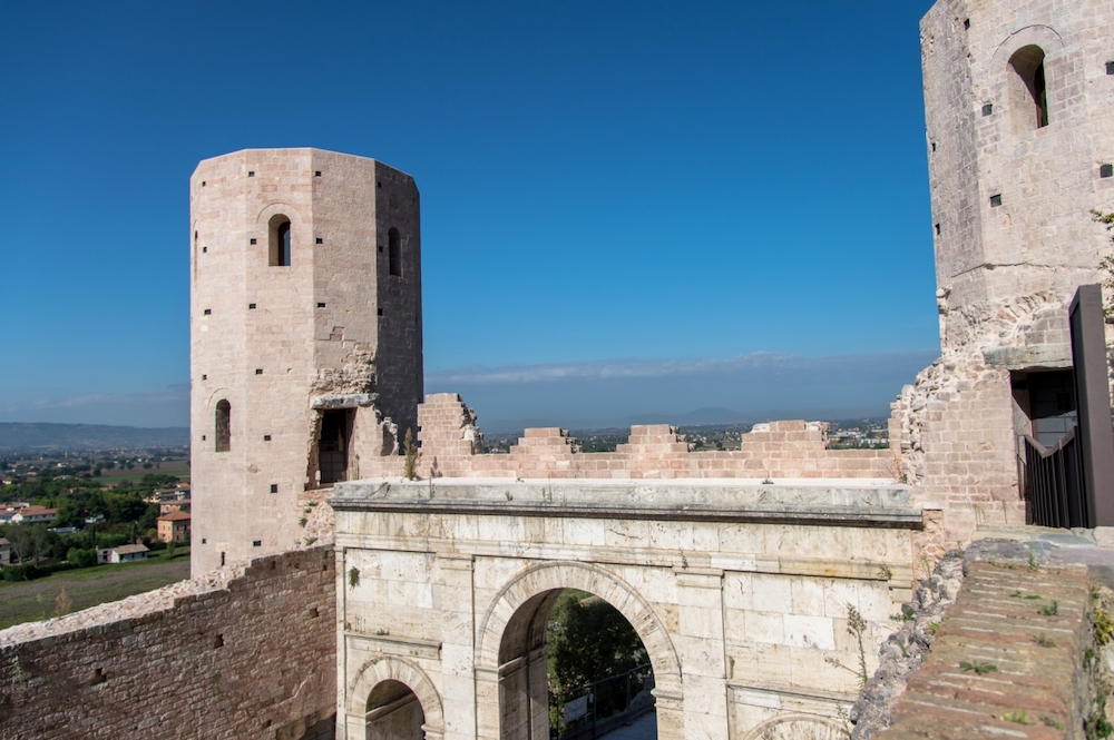 spello-torri-di-properzio-porta-venere (1)