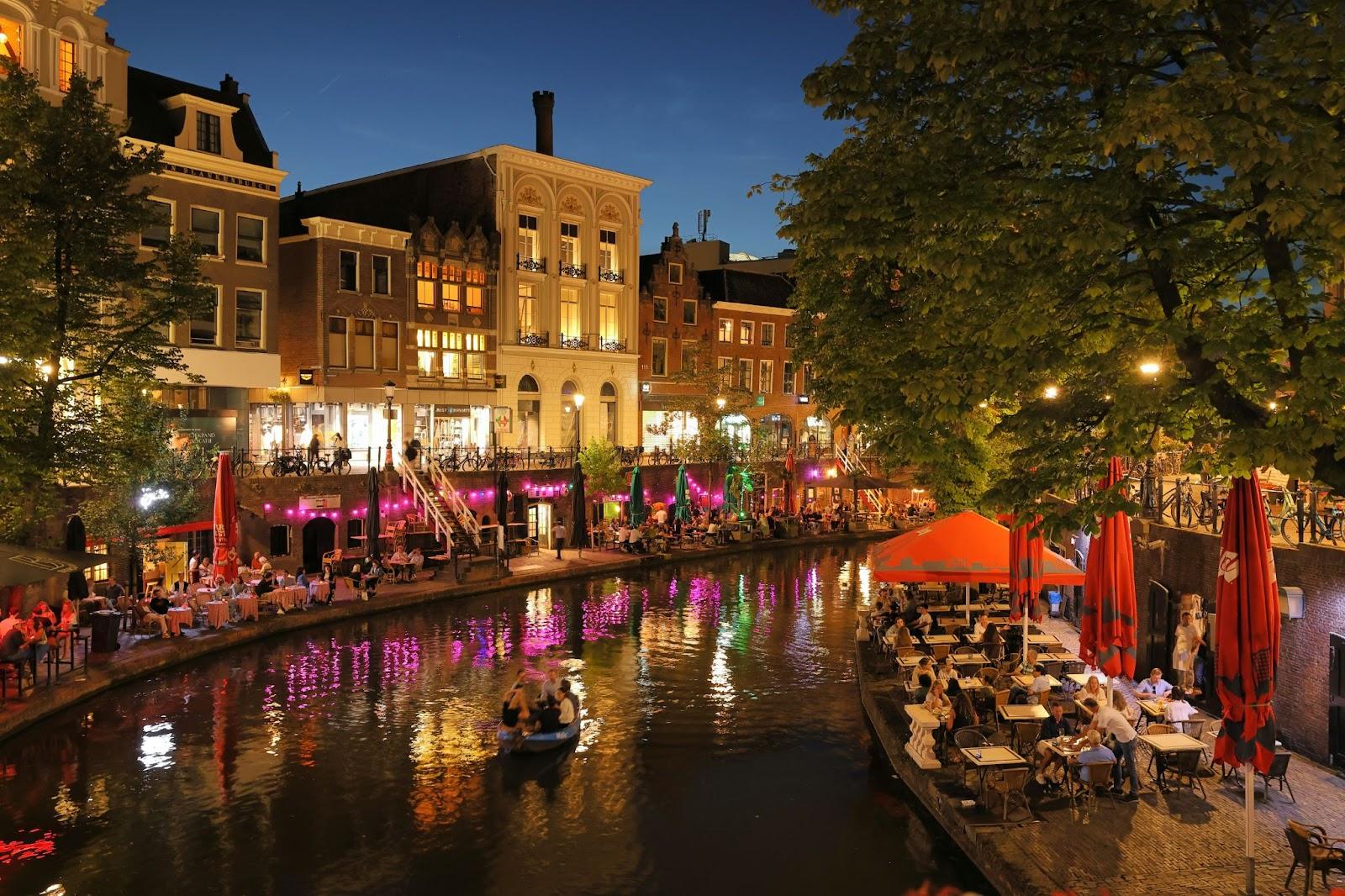 Fiume e fiori a Utrecht