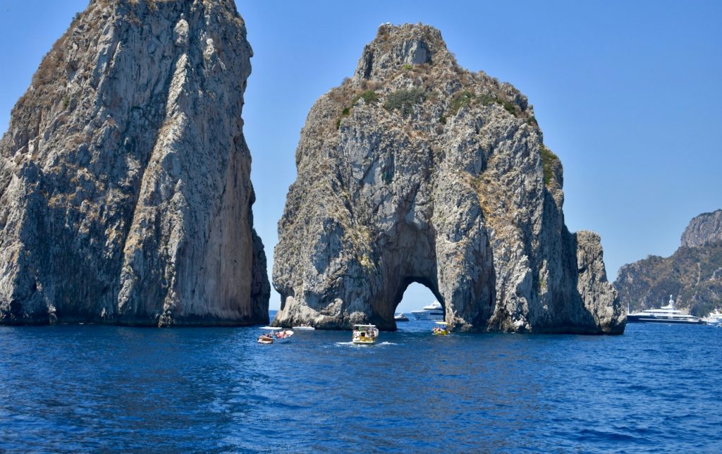 Capri, faraglioni