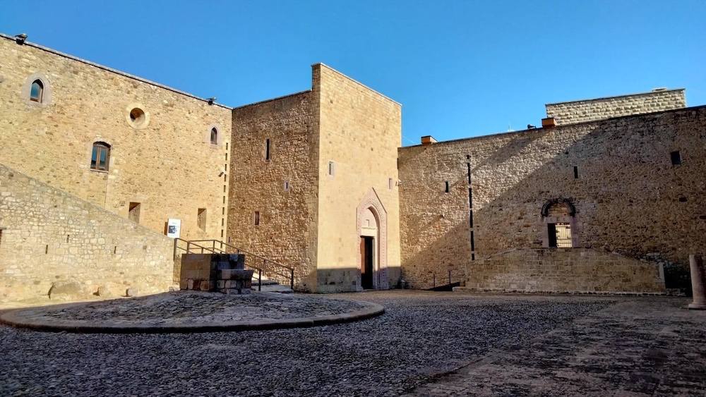Castello-di-Lagopesole
