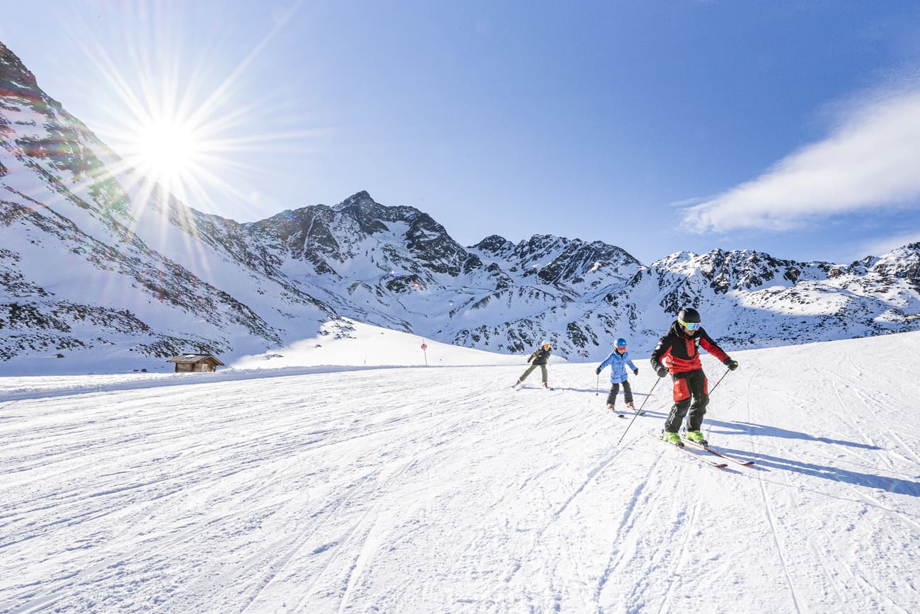 Se hai già voglia di neve e sci, in Val Senales si comincia già a fine Novembre