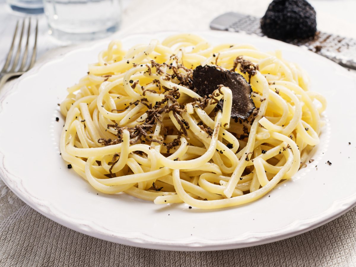 Strangozzi al tartufo nero