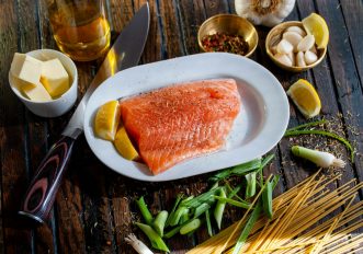 Oltre la Mediterranea: perché la Dieta Nordica è il segreto per i tuoi buoni propositi 2026