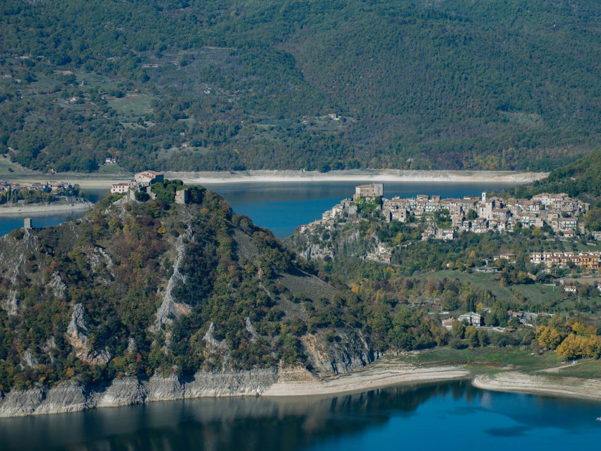 Castel di Tora e Antuni, Lazio