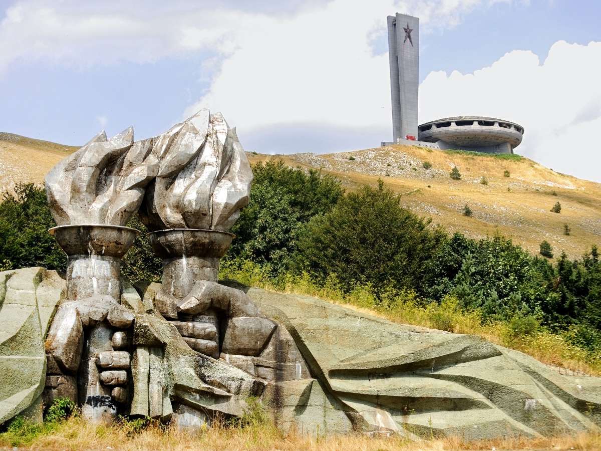 Monumento di Buzludzha, Bulgaria