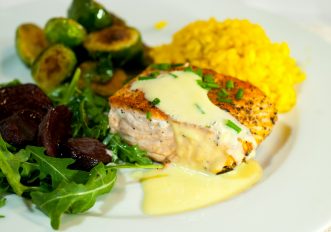 Se vuoi mangiare sano e bene, componi il tuo piatto così