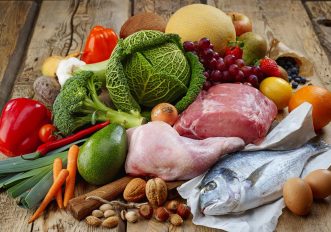 Nuova piramide alimentare americana: cosa dice la biologa nutrizionista