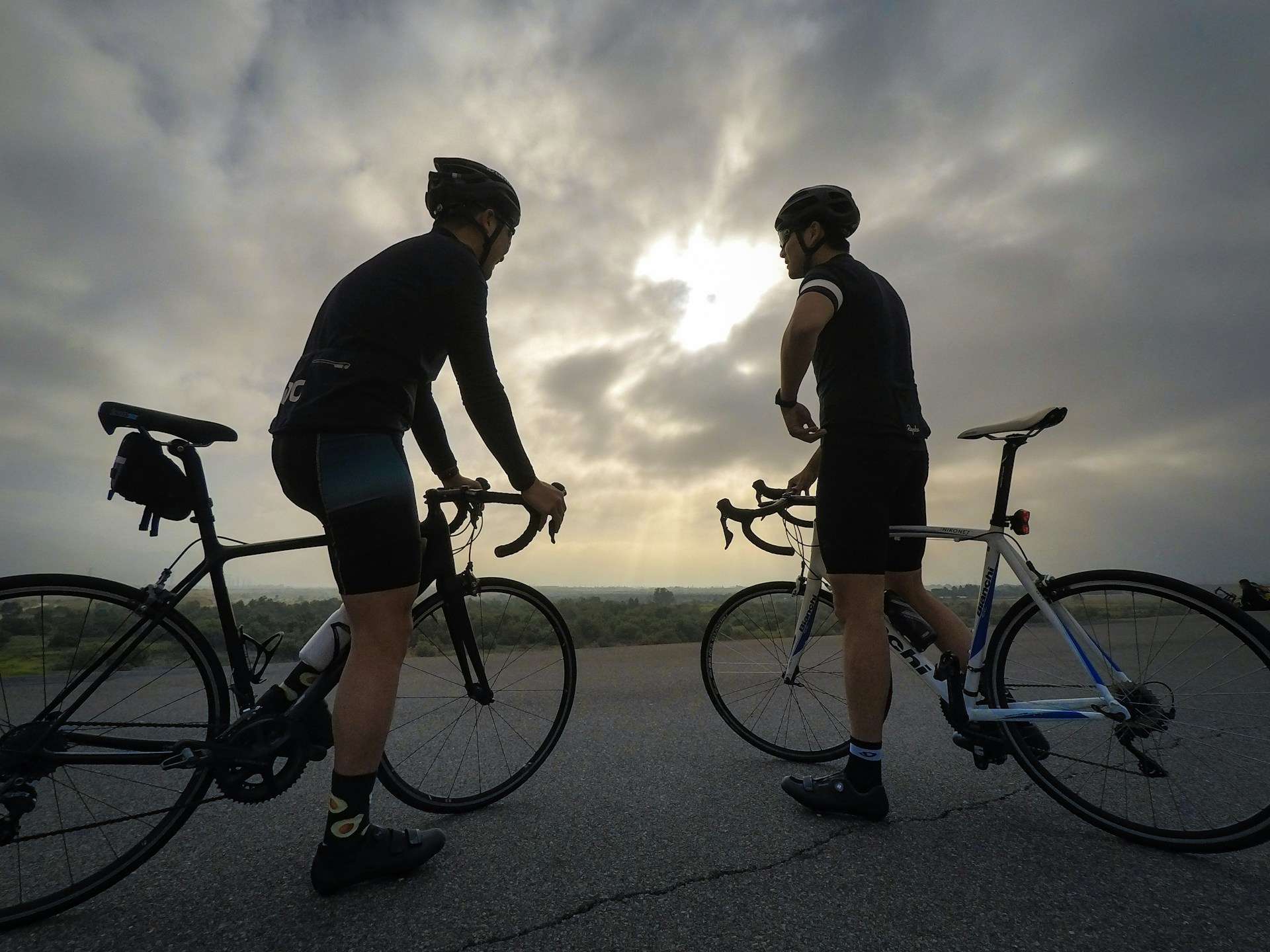 Bici da strada: quello che il marketing non ti dirà mai (e che devi sapere prima di spendere)