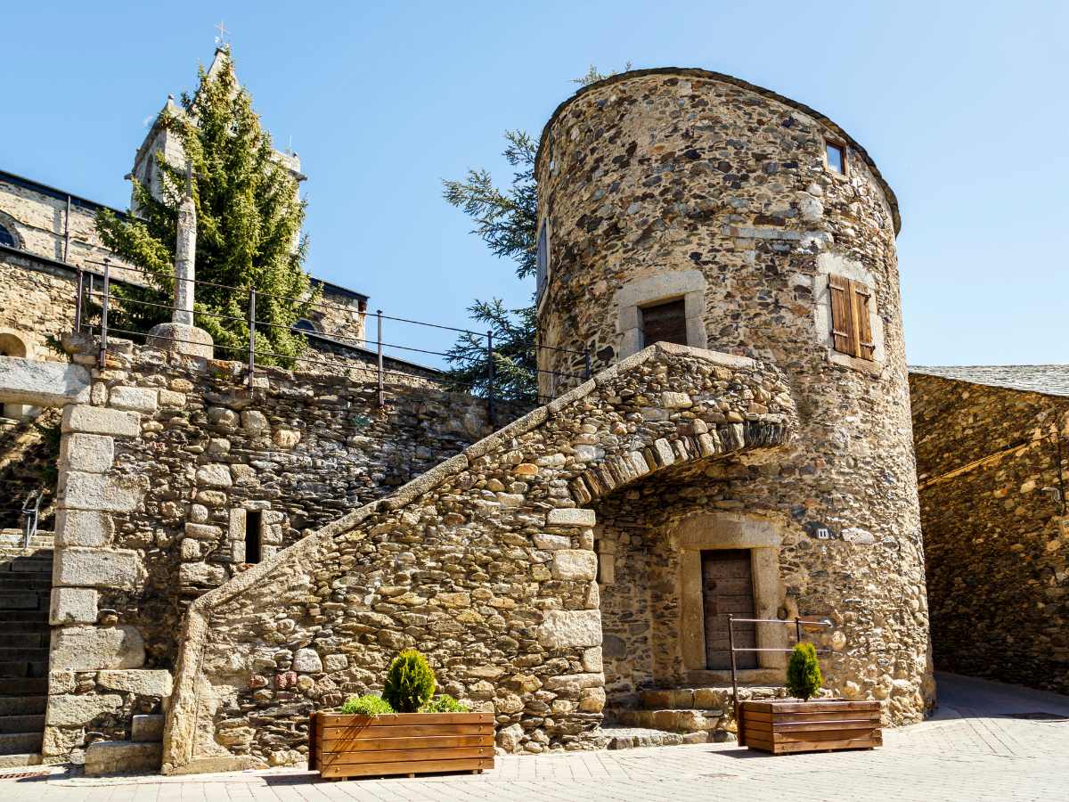 Torre del Bernat de So, Francia