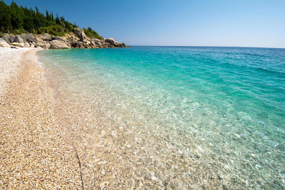 himara-albania-traghetto