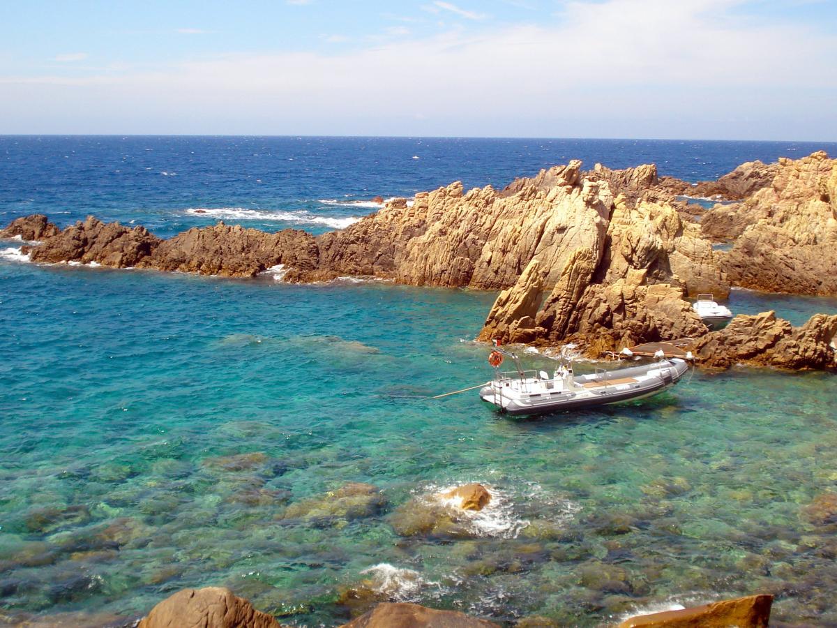 Spiaggia di Lu Bagnu, Sardegna