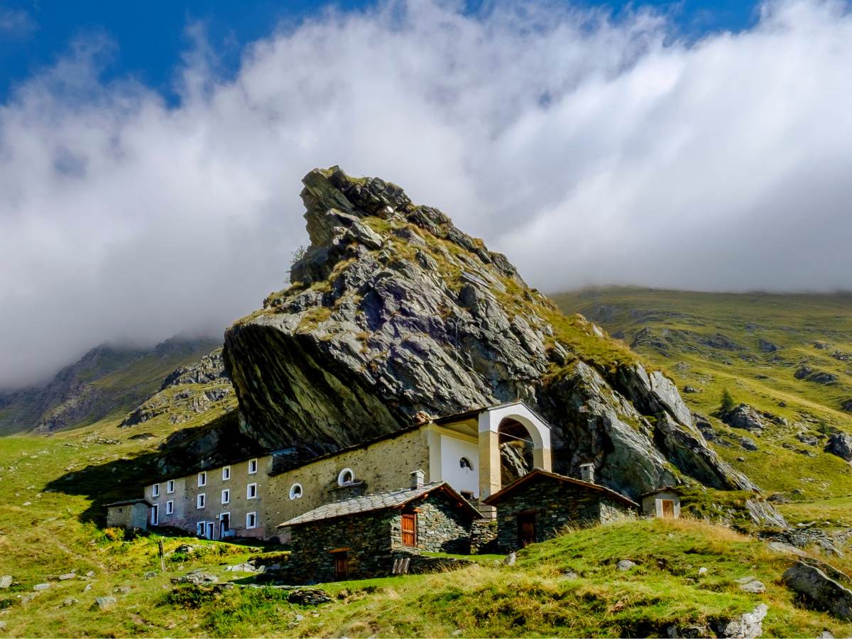 Rifugio Bausano, Santuario di San Besso