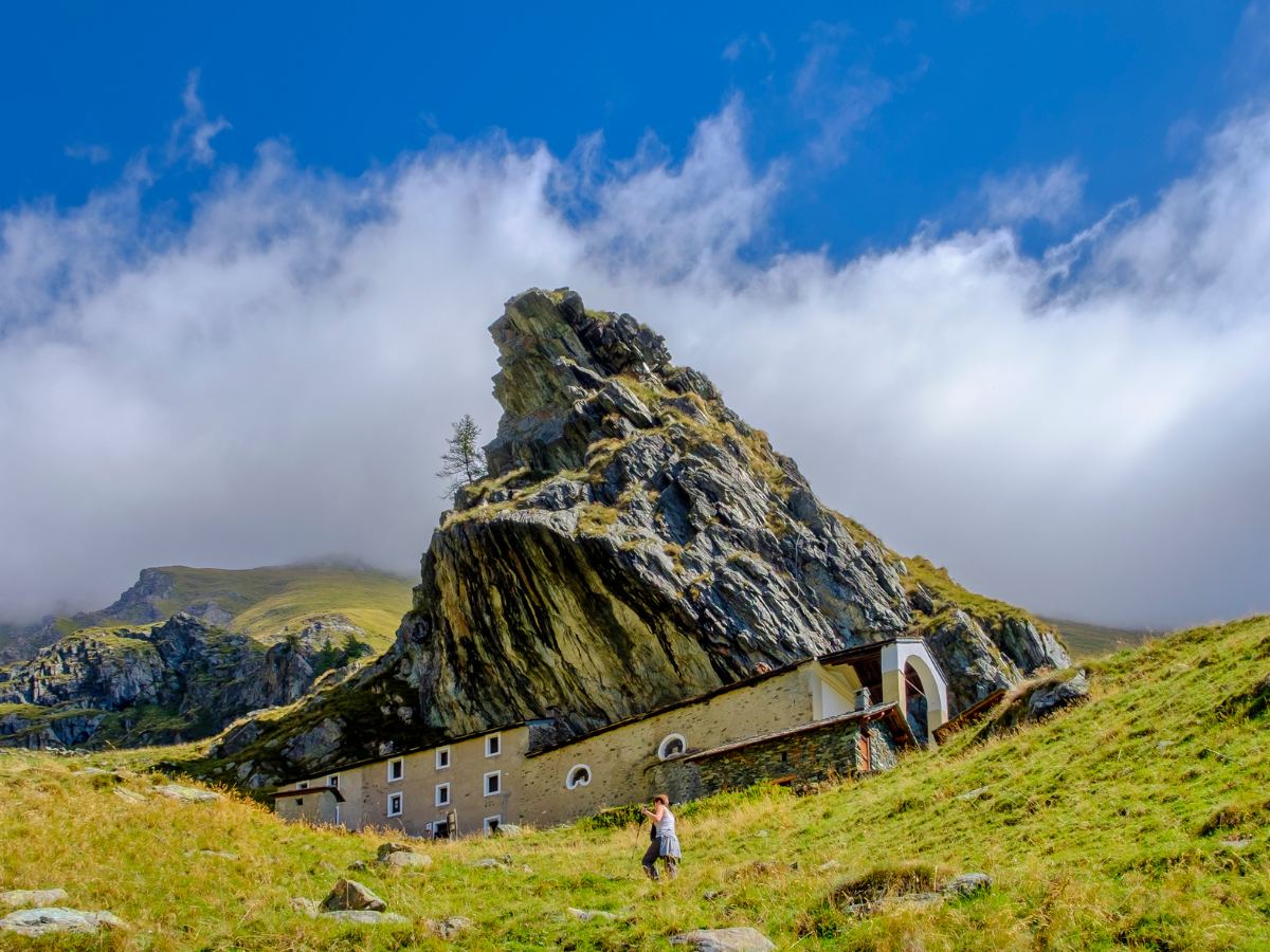 Raggiungere il Santuario di San Besso