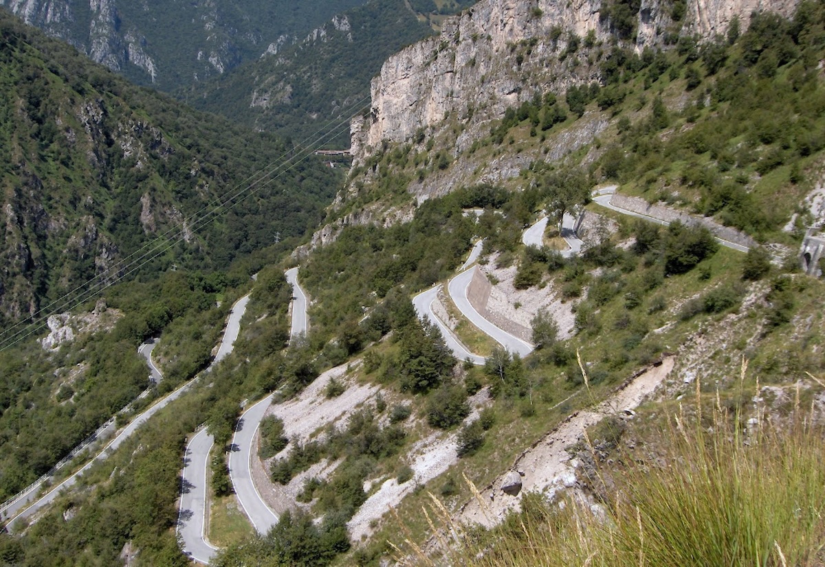 Comune-di-Morterone_strada-SP-63-3