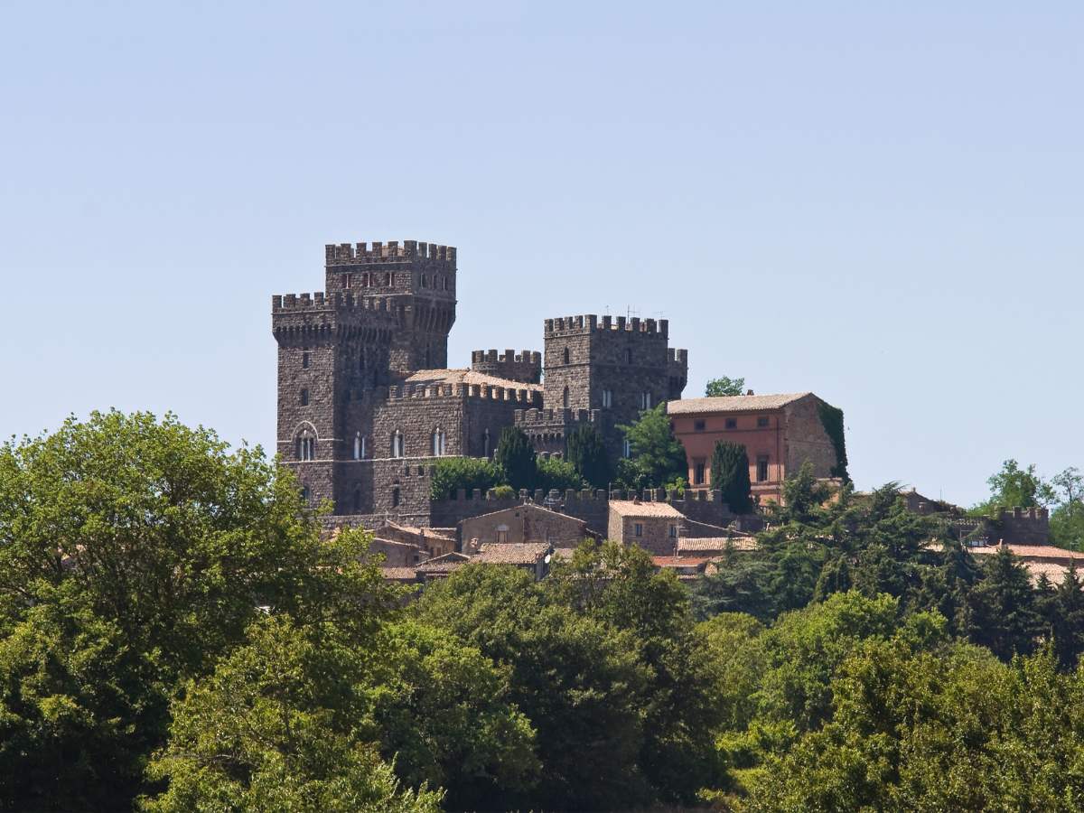 Maniero di Torre Alfina nella Tuscia