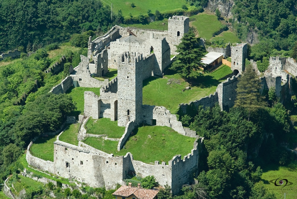 castello-di-breno-aereo