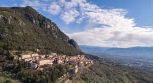 cesi-umbria-borgo-estate