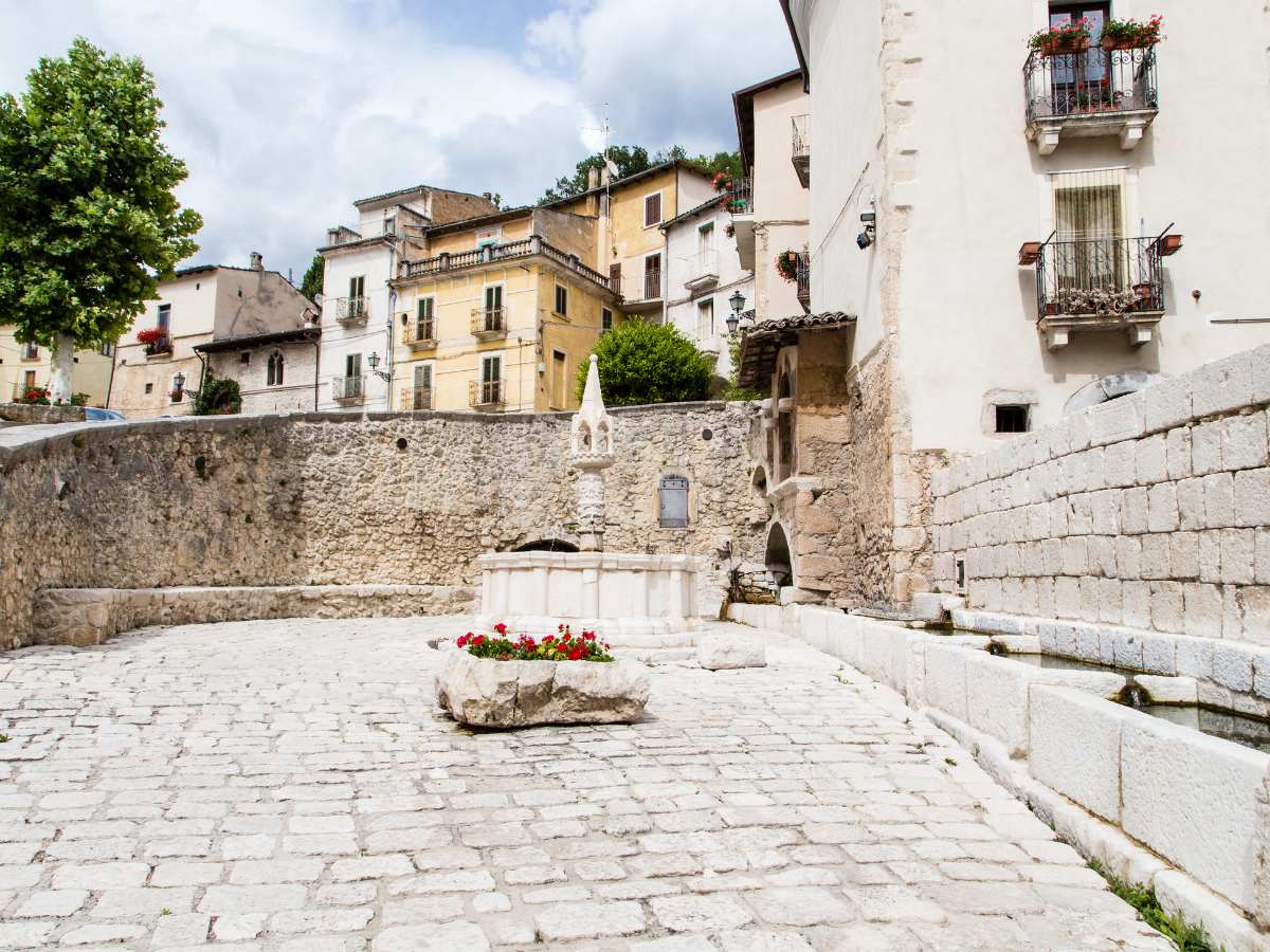 Fontana di Fontecchio in Abruzzo