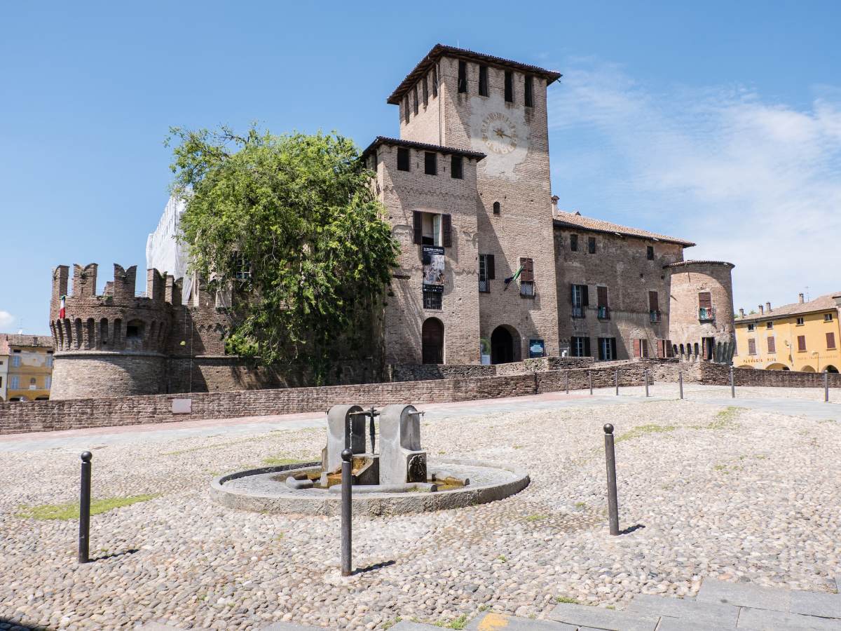 La possente Rocca Sanvitale a Fontanellato