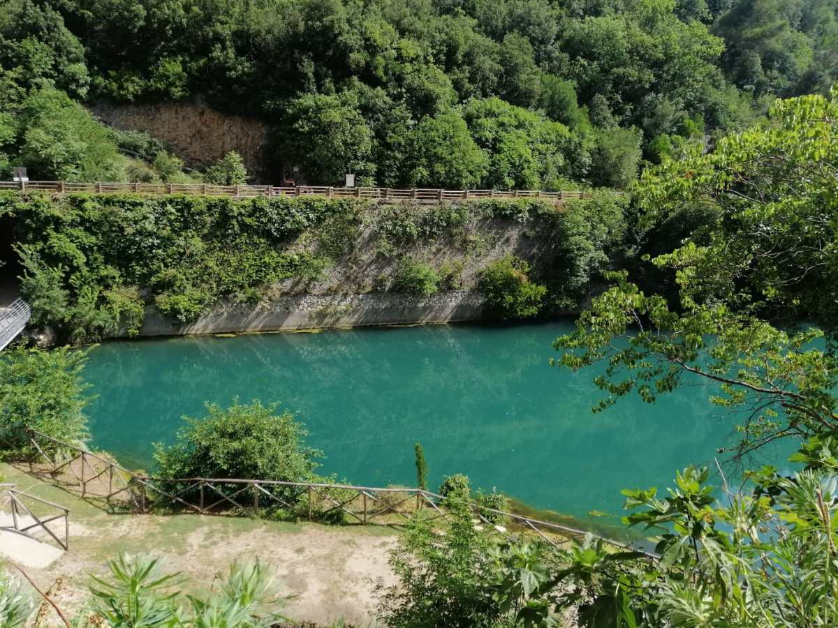 Colori del fiume Nera in Umbria