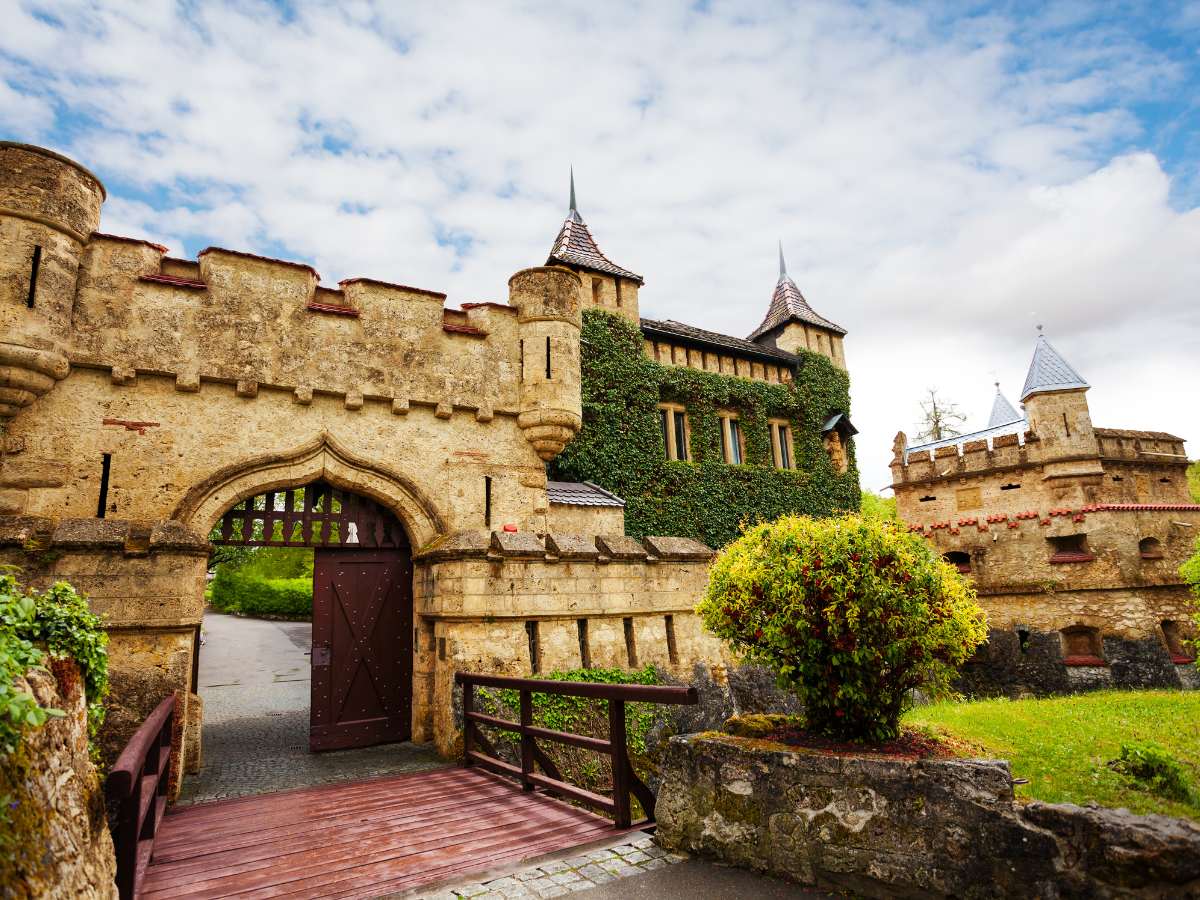 Dentro il Castello di Lichtenstein in Germania