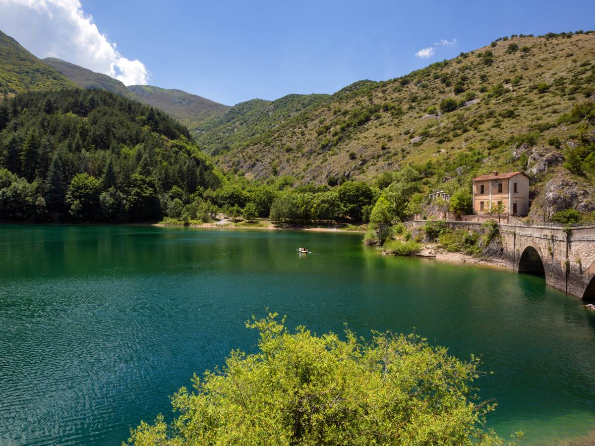Lago ed Eremo di San Domenico, Abruzzo