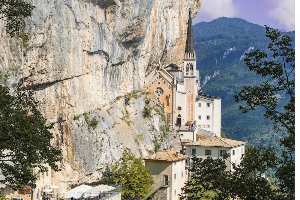 Santuario della Madonna della Corona STORIA