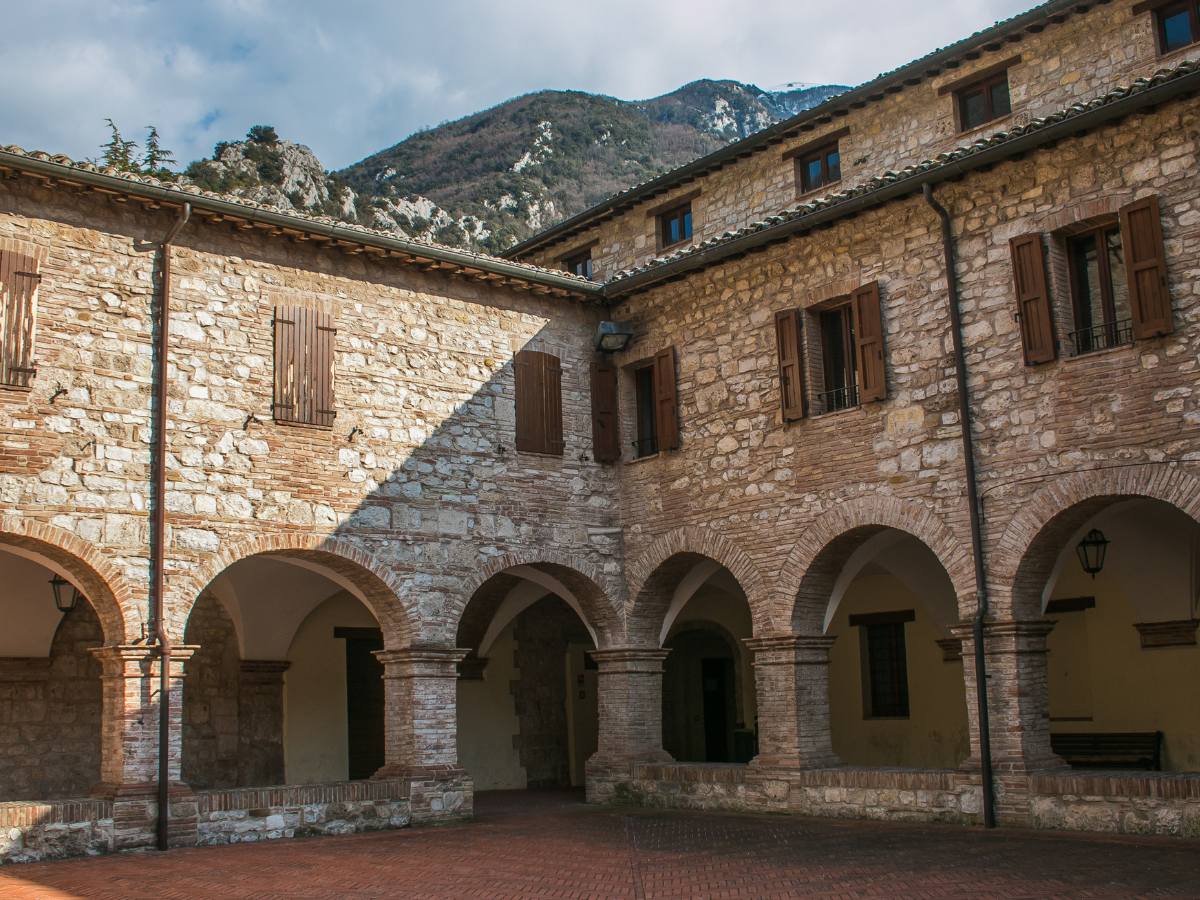 Centro storico di Pioraco, Marche