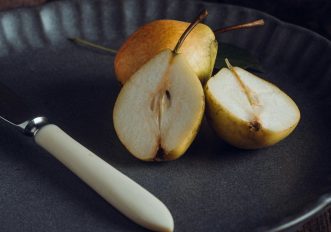 Gli alimenti che abbassano i trigliceridi: cosa mangiare e cosa eliminare