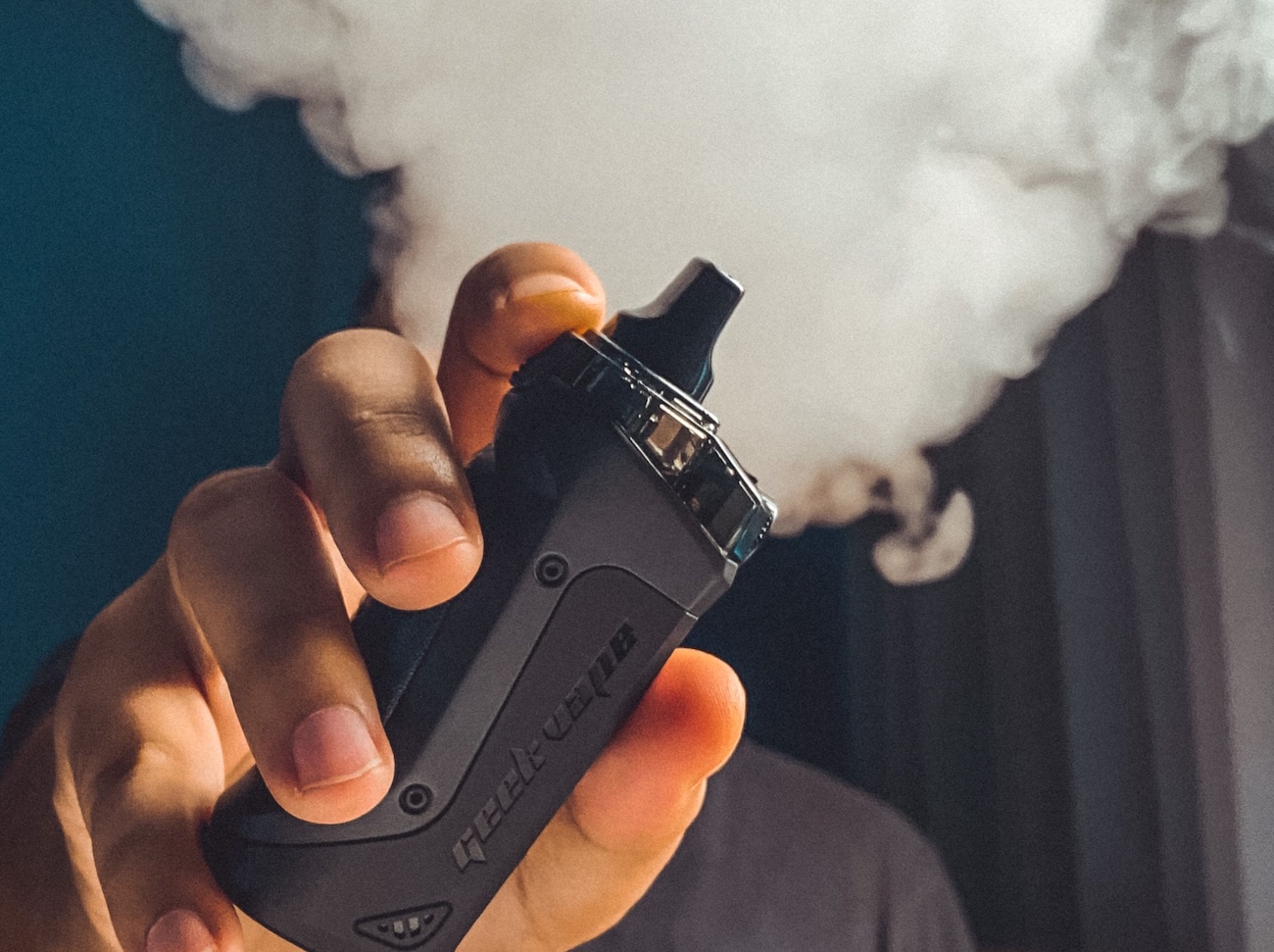 vaporizer-pexels-renz-macorol-1921287-3545426
